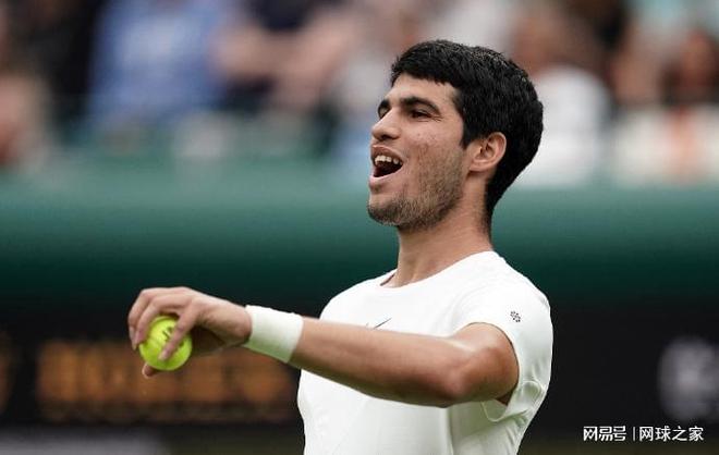 间痛苦倒地 间痛苦倒地