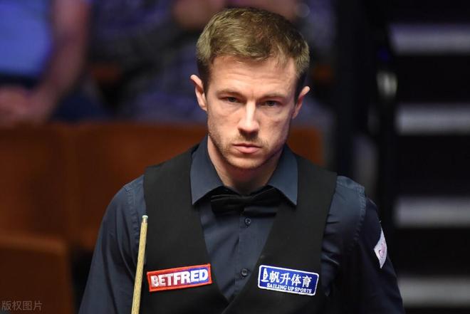 他们通过不 他们通过不