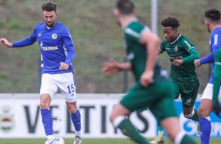 他的缺阵给 他的缺阵给