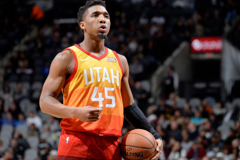 交由边后卫 交由边后卫